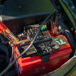 ¿Es la Batería o el Alternador la Causa de la Falla de tu Carro en Cali?